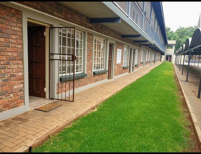 2 BEDROOM PROPERTY TO RENT IN DIE BULT